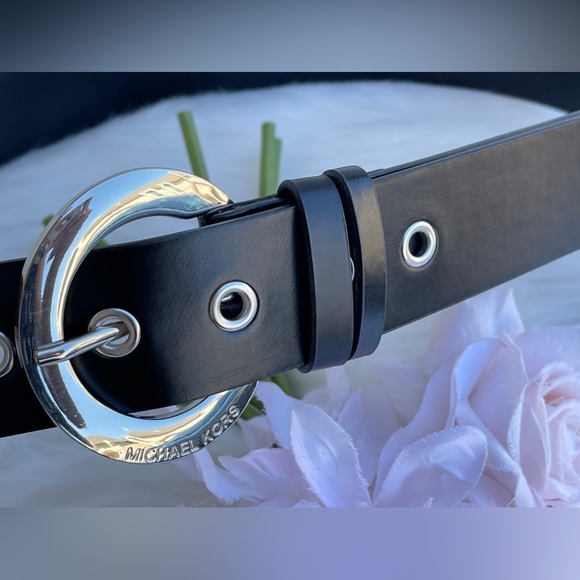 Michael Kors Women's Black Belt - Picture 3 of 14
